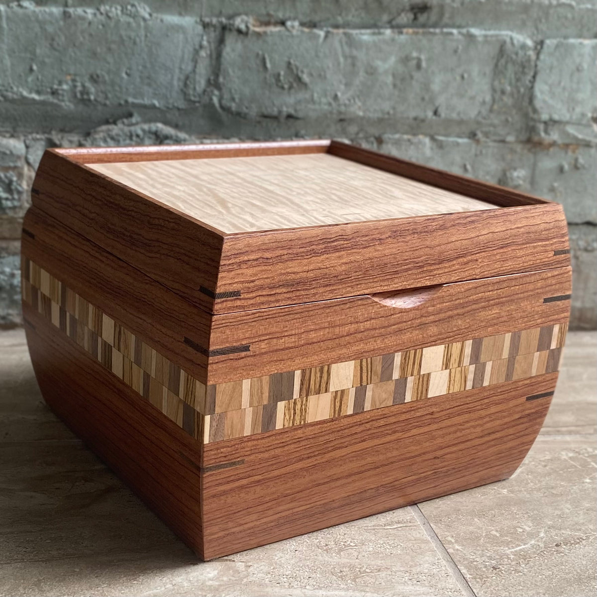 SELECT Mini Stash Box in Bubinga with Curly Maple Lid – Mikutowski  Woodworking