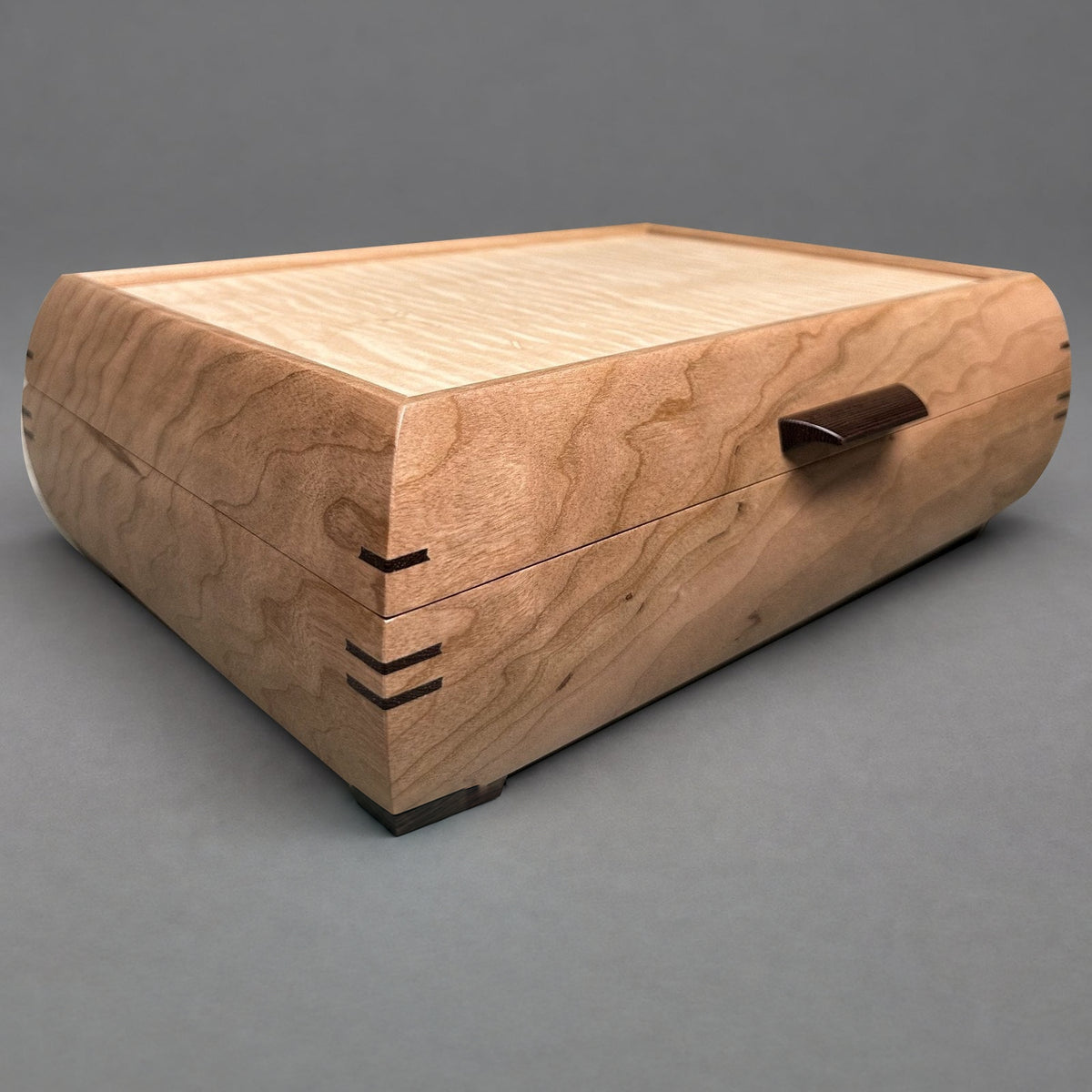Cherry grain detail, side view