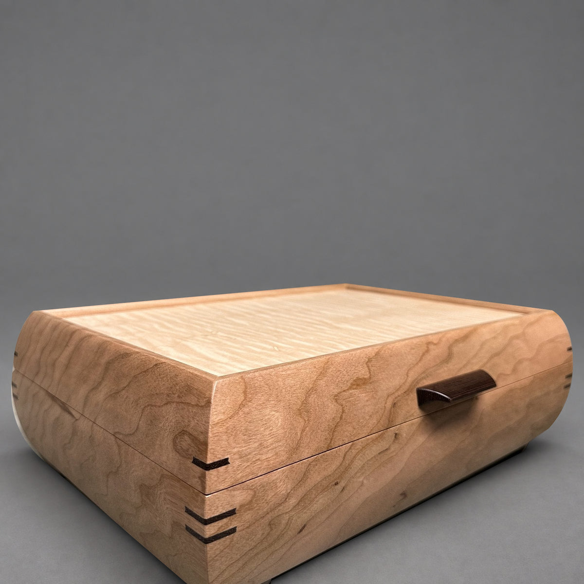 Cherry grain detail, side view