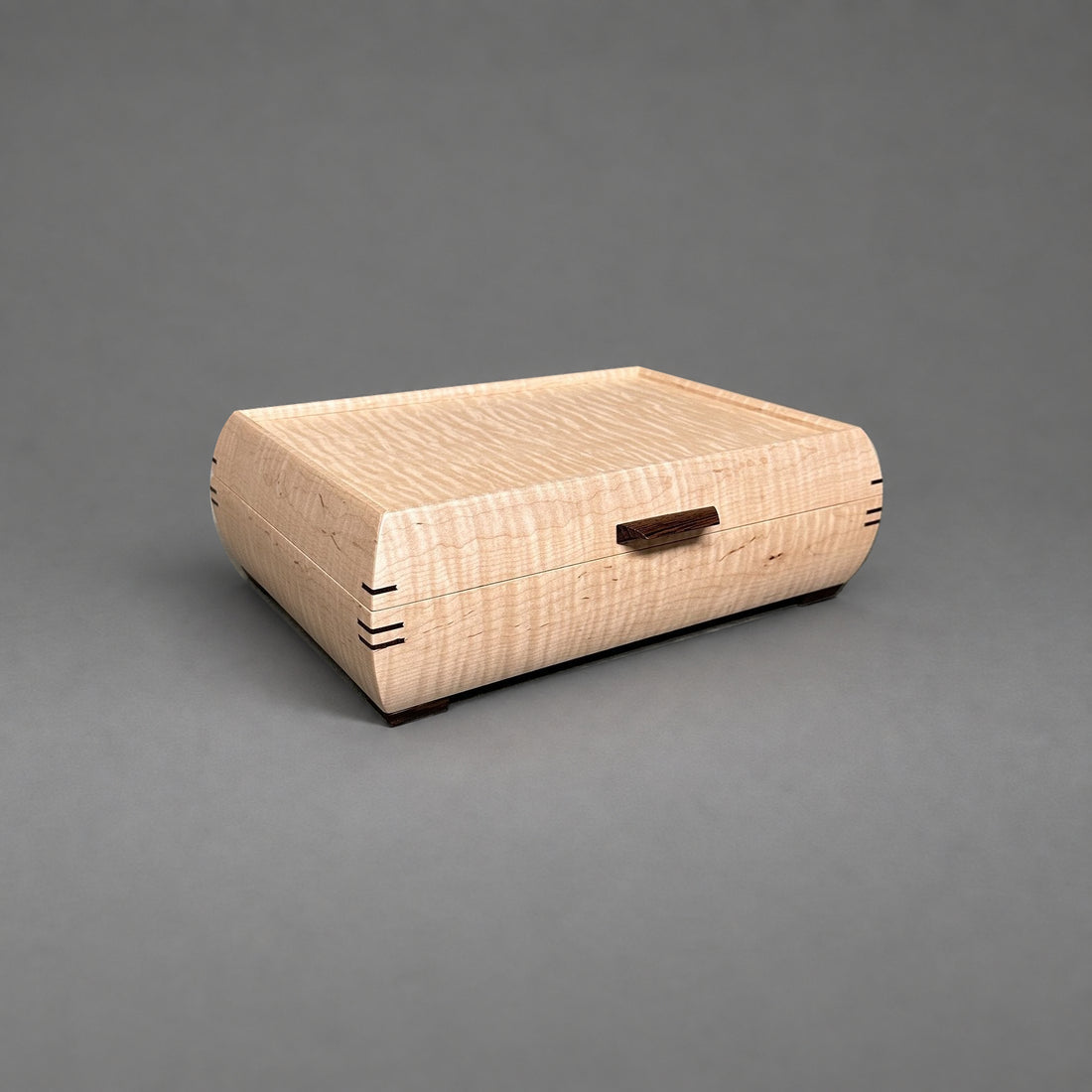 Elegance jewelry box curly maple with curly maple lid, closed