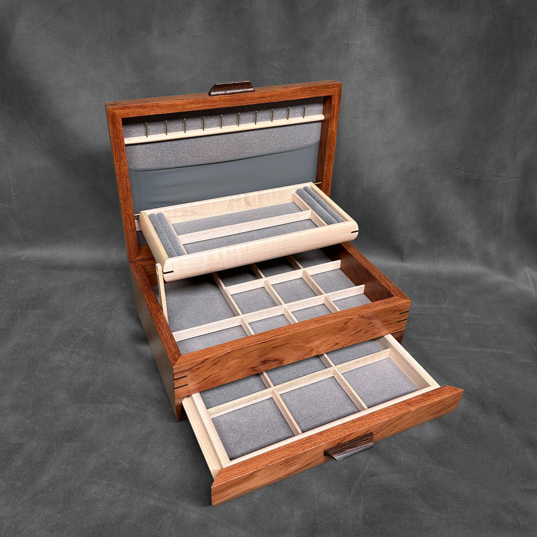 The One — Sophisticated Jewelry Chest — Bubinga with Bubinga Lid